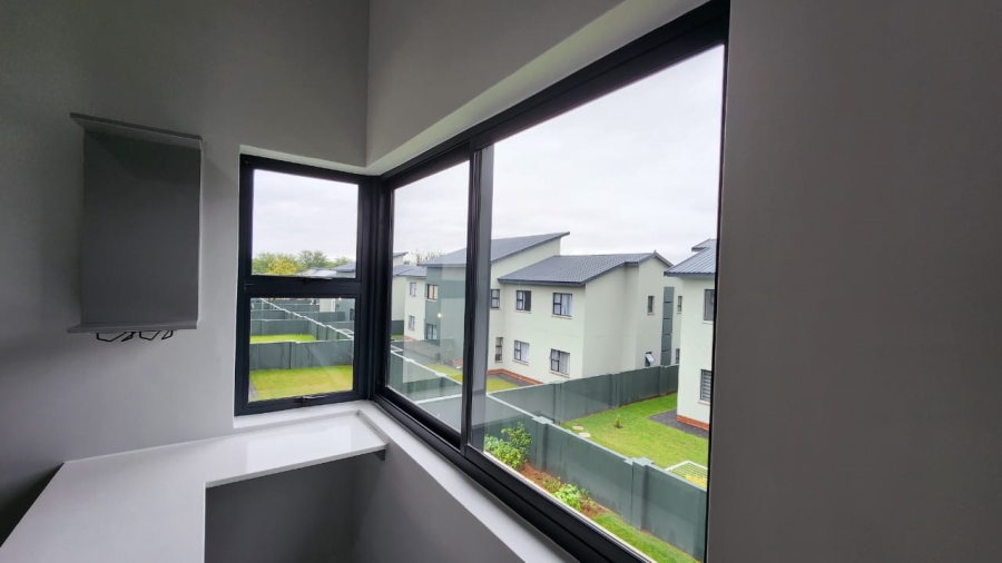 To Let 3 Bedroom Property for Rent in Waterval East North West